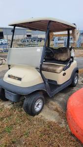 lot 9058 image: Club Cart