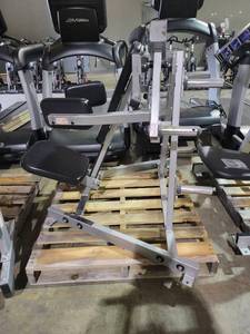 lot 9136 image: Hammer Strenth Arm Strengrh Machine