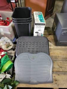 lot 9165 image: Lot of Office Supplies - 2 Foot Rests 3 Small Trash Cans  C-Fold Towel
