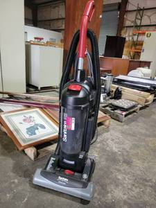 lot 9166 image: Vacuum