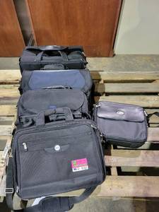 lot 9182 image: Lot of 6 Office Bags ( Laptop  Professional)