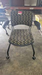 lot 9226 image: Black and Gold Hon Rolling Chair
