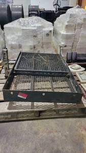 lot 9246 image: 4.5ft Heavy Duty Versa Haul Cage