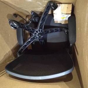 lot 36862 image: OFFICE CHAIR MESH BACK,BLACK WITH ROLLERS