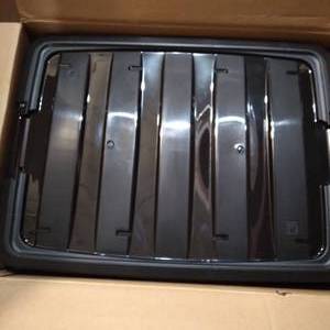 lot 36889 image: BLACK PLASIC STORAGE CONTAINERS WITH LIDS CASE OF 5