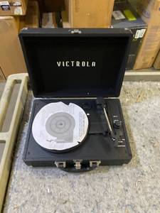 lot 36969 image: Victrola Turntable