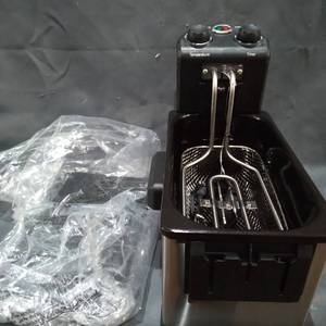 lot 36998 image: SINGLE BIN ELECTRIC DEEPFRYER