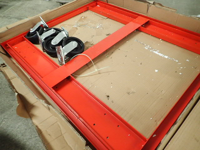 lot 7006 image: GRAINGER APPROVED Pallet Dolly, 48x40, Cap 3600 lb, Steel