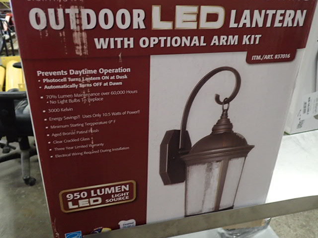 lot 7123 image: Altair LED Outdoor Lighting