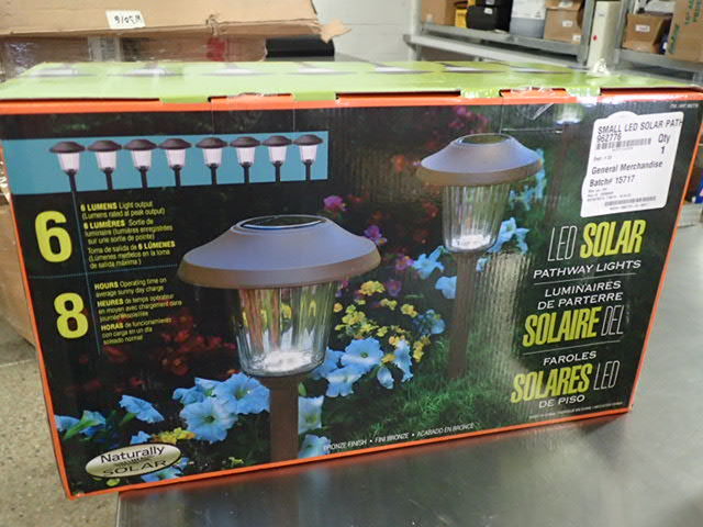 lot 7127 image: LED Solar Outdoor Track Lights