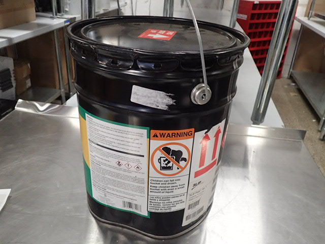 lot 7196 image: Heavy Duty Slip Plate Graphite Lubricant