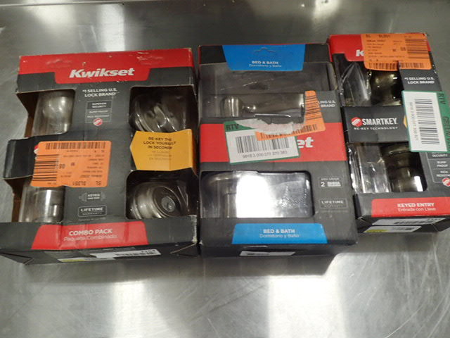 lot 7205 image: Door Handle and Lock Kwikset Lot