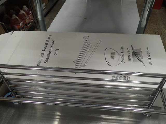 lot 7222 image: (2) Minimalistic Towel Racks