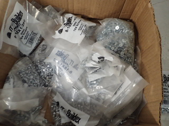 lot 7177 image: Large Lot of ITW Buildex 8-18 x 12 #2 Tek Screws
