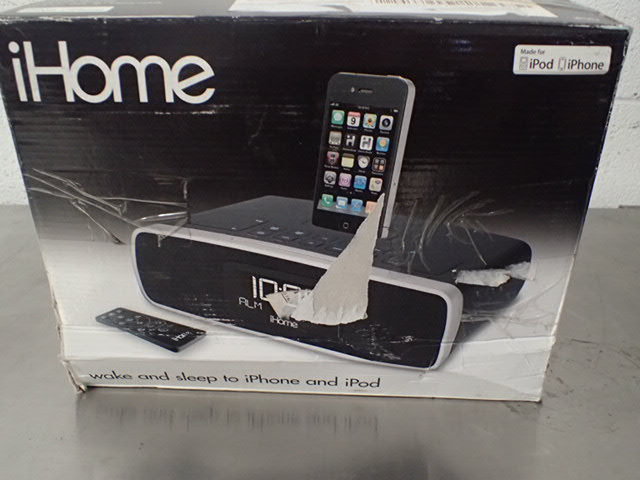 lot 257 image: iHome Alarm Clock