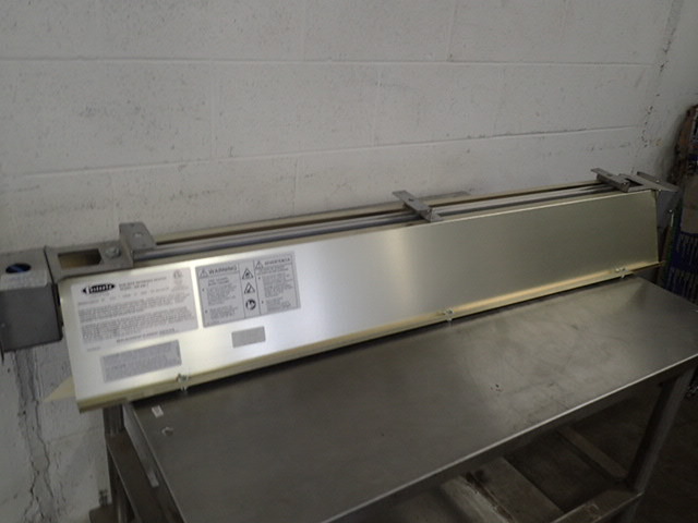 lot 7263 image: Electric Infrared Heater, Indoor, 480V MR-448-1