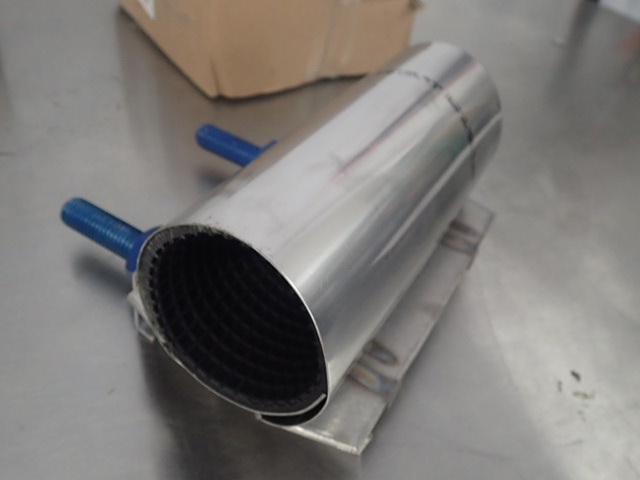 lot 7266 image: SMITH-BLAIR Full Circle Repair Clamp, 2 Pipe Size, Fits Outside Dia. 2.35 to 2.63