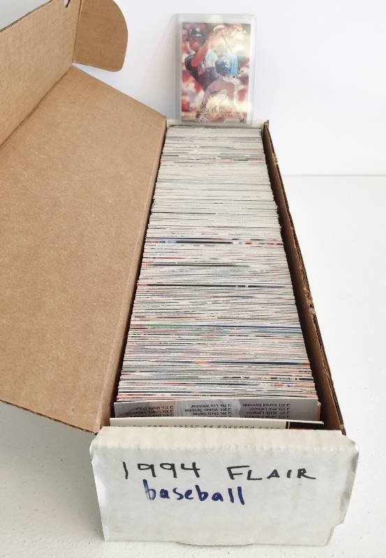 lot 1072 image: 1994 FLEER FLAIR PREMIUM BASEBALL SET W ALEX RODRIGUEZ ROOKIE CARD - BOOK VALUE $50 