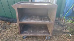 lot 9505 image: 3-Tier Brown Buss Cart W a Handle