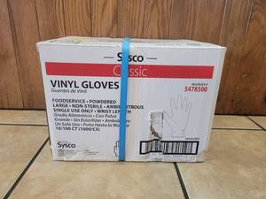 lot 9522 image: Sysco Vinyl Gloves 100 Large Powdered Single Use