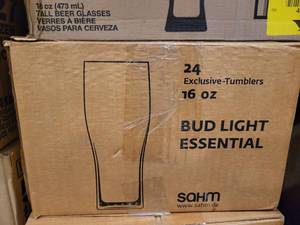 lot 9550 image: Case of 24 Bud Light Essential 16 Oz Exclusive Tumblers