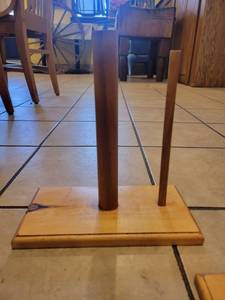 lot 9555 image: Lot of 8 Wooden Paper towel Holders