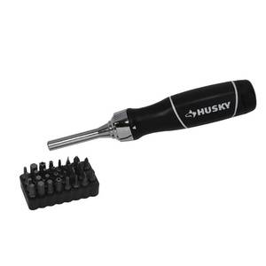 lot 51062 image: Husky Ratcheting Screwdriver Set