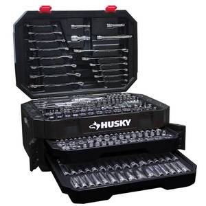 lot 51229 image: Husky Mechanics Tool Set