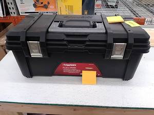 lot 51405 image: Husky 26 Portable Plastic Tool Box