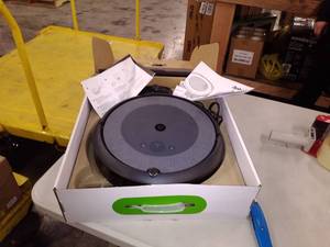 lot 11135 image: iRobot Roomba i3 3150 Wi-Fi Connected Robot Vacuum - Neutral