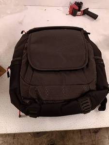 lot 43134 image: bubm red and black back pack heavy duty