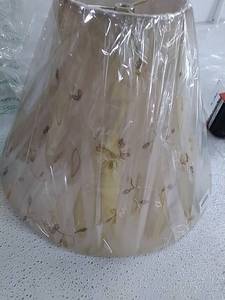 lot 46149 image: tan with flowers lamp shade