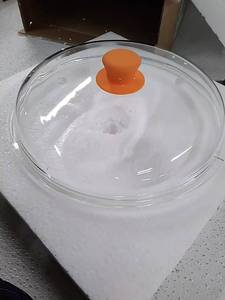 lot 46161 image: GLASS MICROWAVE PLATE COVER- ORANGE KNOB 11x2