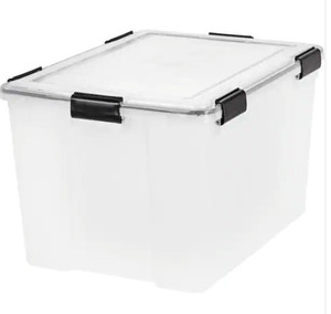 lot 51475 image: Iris 74 Qt. Weather Tight Storage Box