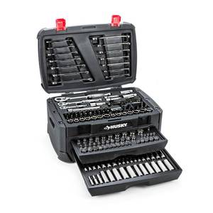 lot 51566 image: Husky Mechanics Tool Set