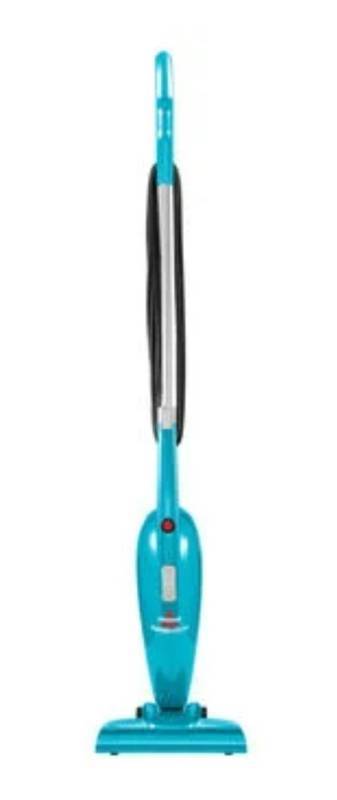lot 29590 image: FEATHERWEIGHT�� Vacuum USER GUIDE 2033 SERIES