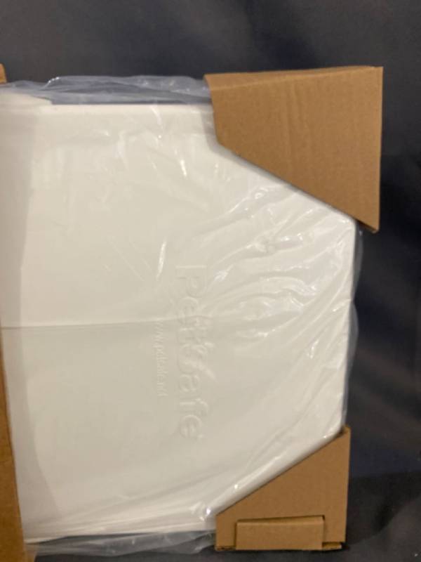 lot 29615 image: ECOM LARGE PLASTIC PET DOOR