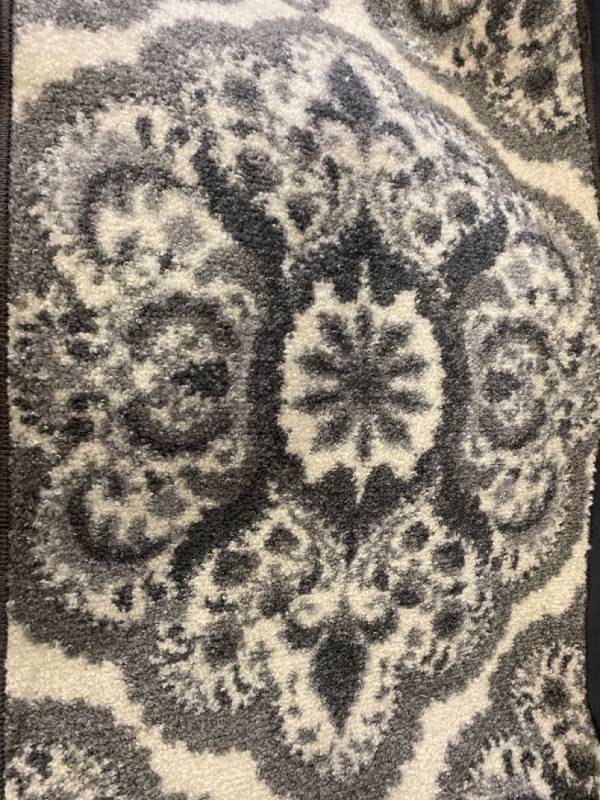 lot 29620 image: GREY AND WHITE MINI KITCHEN BATHROOM RUG