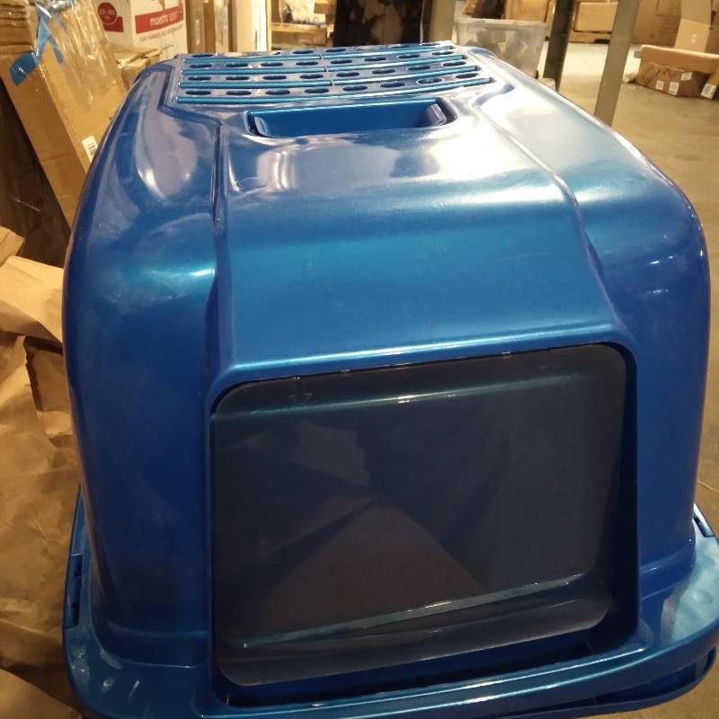 lot 29675 image: 2 PIECE KITTY LITTER BOX WITH FLAPPER DOOR ROYAL BLUE
