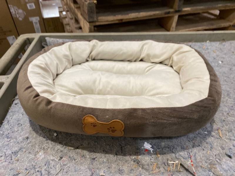 lot 29737 image: Small Dog Bed