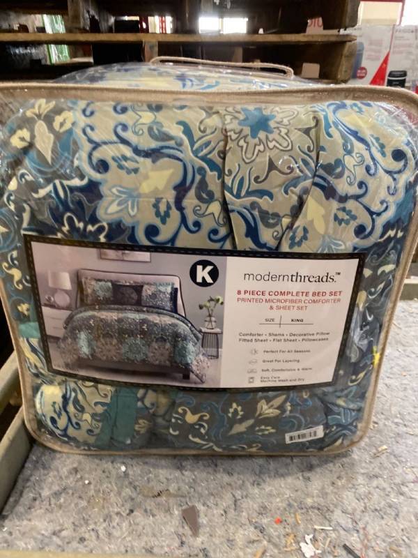 lot 29746 image: Modern Threads Bold Printed Damask Reversible 8-Piece Bed in a Bag Complete Bedding Set, King