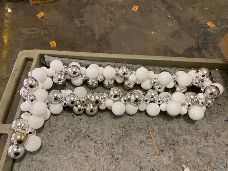 lot 29782 image: Decorative String Of Balls