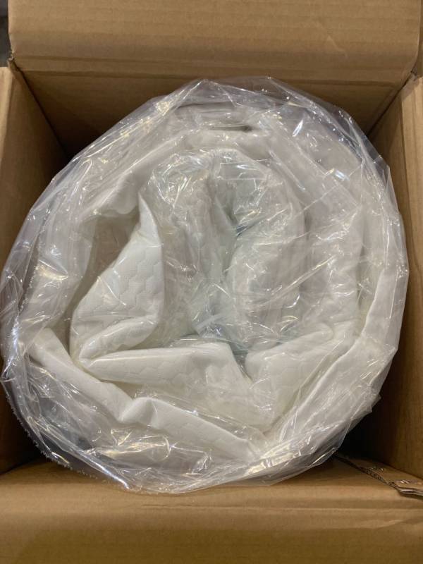 lot 29211 image: WHI TREE MATTRESS PAD TOPPER