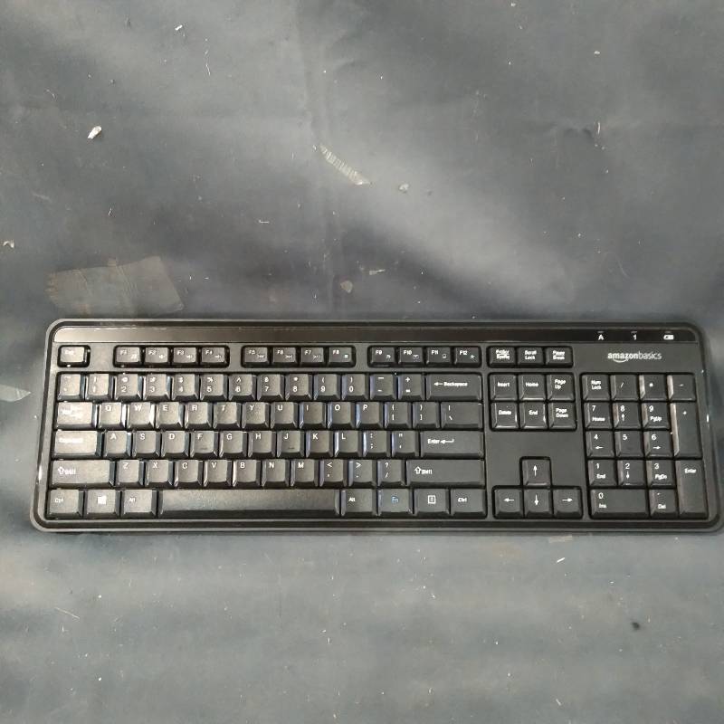 lot 29327 image: AMAZON BASICS WIRELESS KEYBOARD