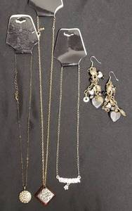 lot 143 image: Costume Jewelry #5