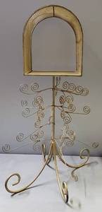 lot 148 image: Decorative Mailbox, (23.5 x 7)