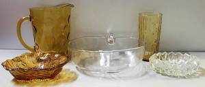 lot 167 image: Miscellaneous Housewares #2, Including Apple Bowl, (10.5 x 11)