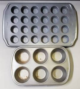 lot 192 image: Muffin Pans