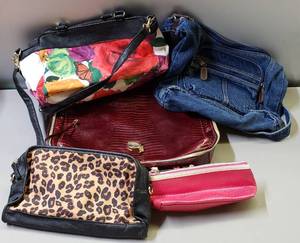 lot 203 image: Multiple Small  Medium Purses & Hand Bags
