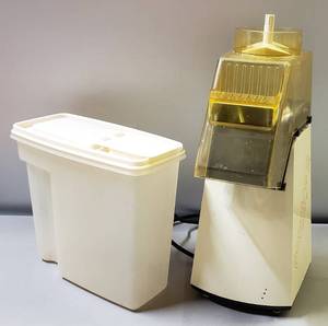 lot 214 image: Hamilton Beach Popaire 2Popcorn Popper & Tupperware 13 Cup Container